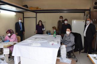 Salihli Belediyesi maske üretimine başladı
