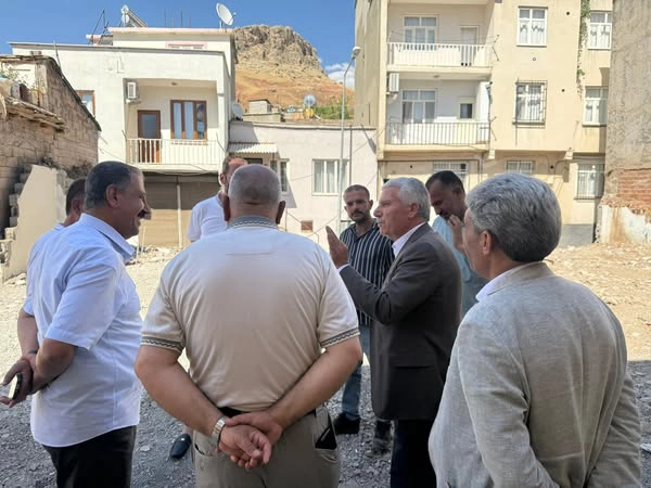Çermik’e Yeni Taziye Evi Müjdesi: Başkan Karamehmetoğlu Alanda İncelemelerde Bulundu