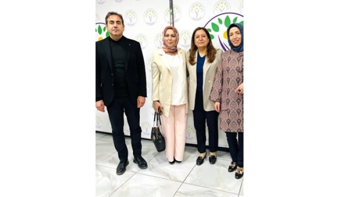 İl Kadın Kolları Başkanı Mukadder Barut'tan Gülşen Özen’e Ziyaret