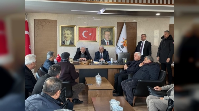 AK Parti Diyarbakır İl Başkanlığı’nda Sur Muhtarlarıyla İstişare Toplantısı