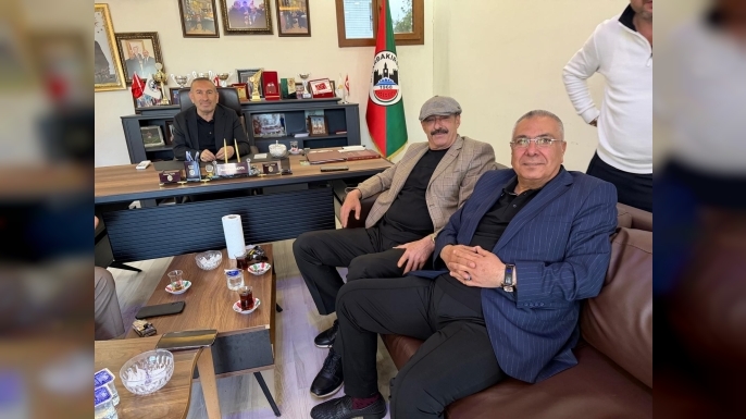 Diyarbakır’da Dostluk ve Spor Rüzgarı: Eşref Saral’dan Amedspor Formasıyla Anlamlı Ziyaretler