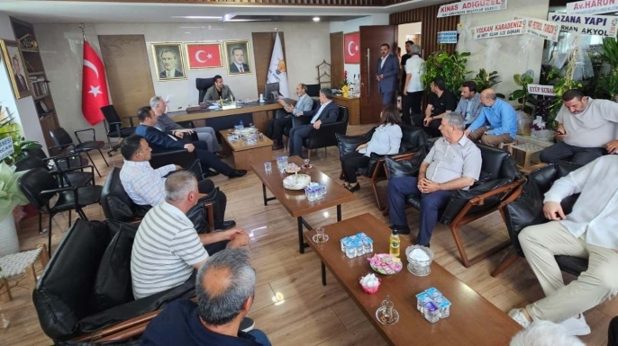 Ak Parti Diyarbakır İl Başkanı Hamit Sümer'e hayırlı olsun ziyaretleri sürüyor