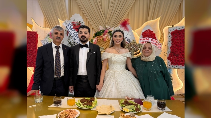 Esen ve Büyükburç Ailelerinin Unutulmaz Düğün Gecesi