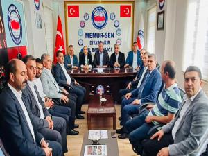 AK Partili heyetten Memur-Sene ziyaret