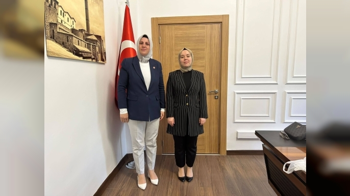 Muradiye Mahallesi Muhtarı Dilek Demir'den Vali Yardımcısı Hatice Cemre İncesu'ya Ziyaret